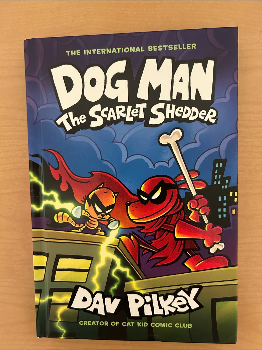 Scholastic Dog Man The Scarlet Shedder - Red, Blue, Yellow, Black